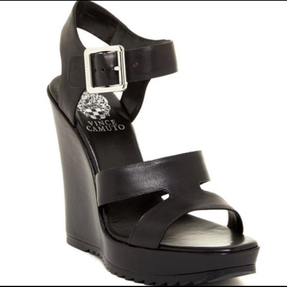 Vince Camuto gestina black wedges